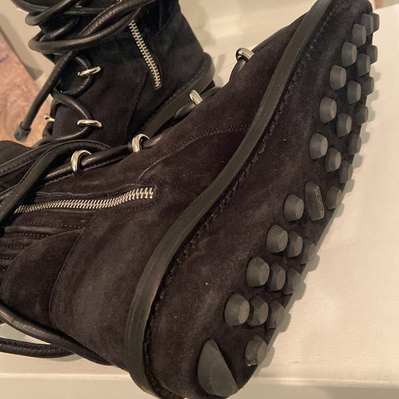 BALENCIAGA LEATHER ANKLE BOOT - Picture 6 of 11